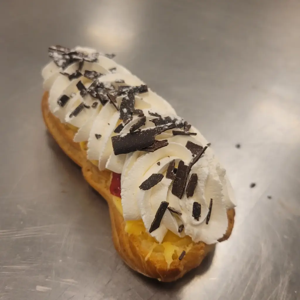 ECLAIR FRUIT CREME FRAICHE