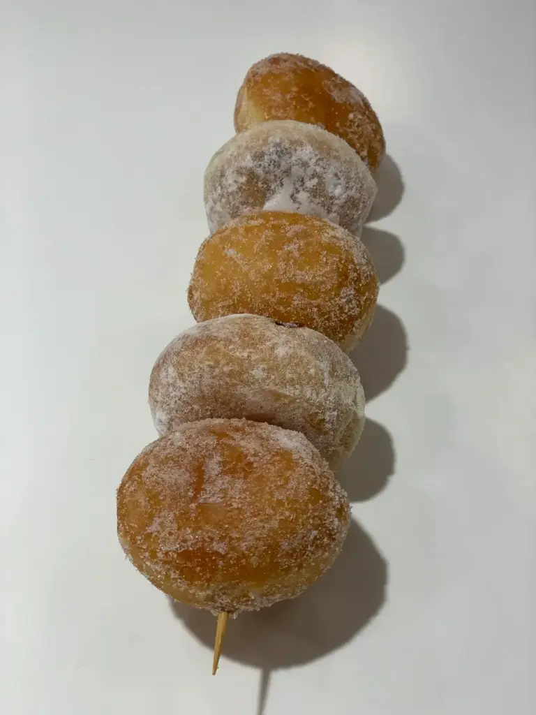 [670] BROCHETTE 5 BEIGNET